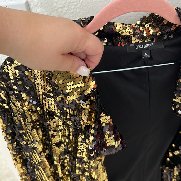 NEW Black & Gold Sequin Blazer - Picture 7 of 12